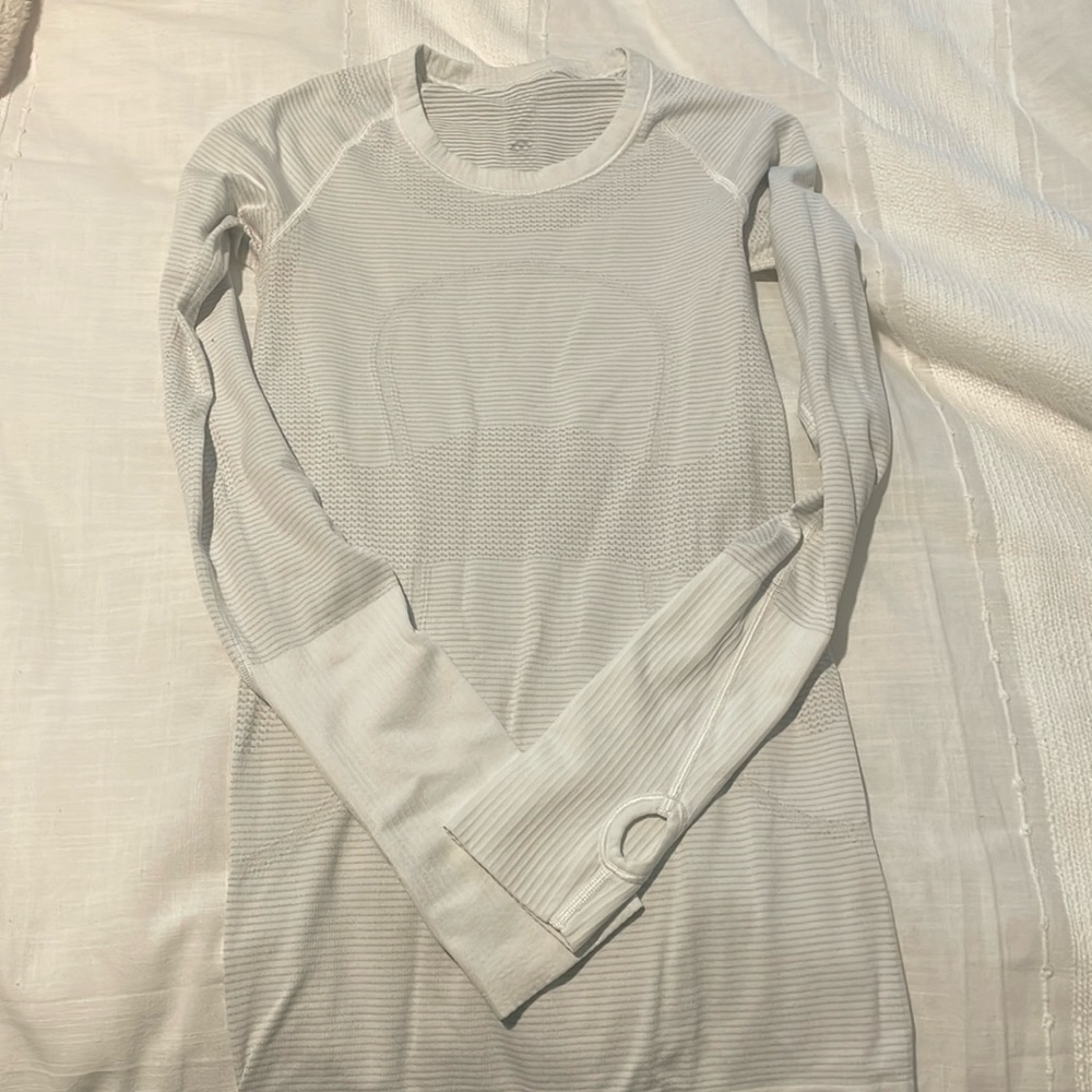 Lululemon Swiftly long sleeve.